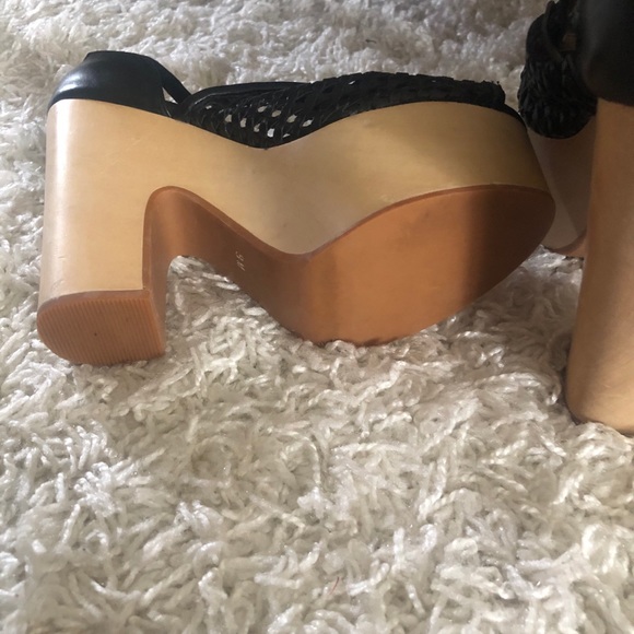 SOLD Retro Platform Wood Heel Peep Toe - Picture 5 of 8